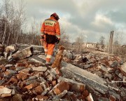 fbb9bf622dde0f7ef695e113750fddc3_180